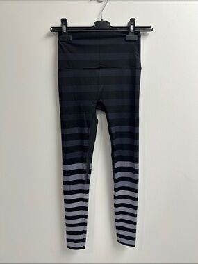 K-DEER Black and Gray Striped Leggings